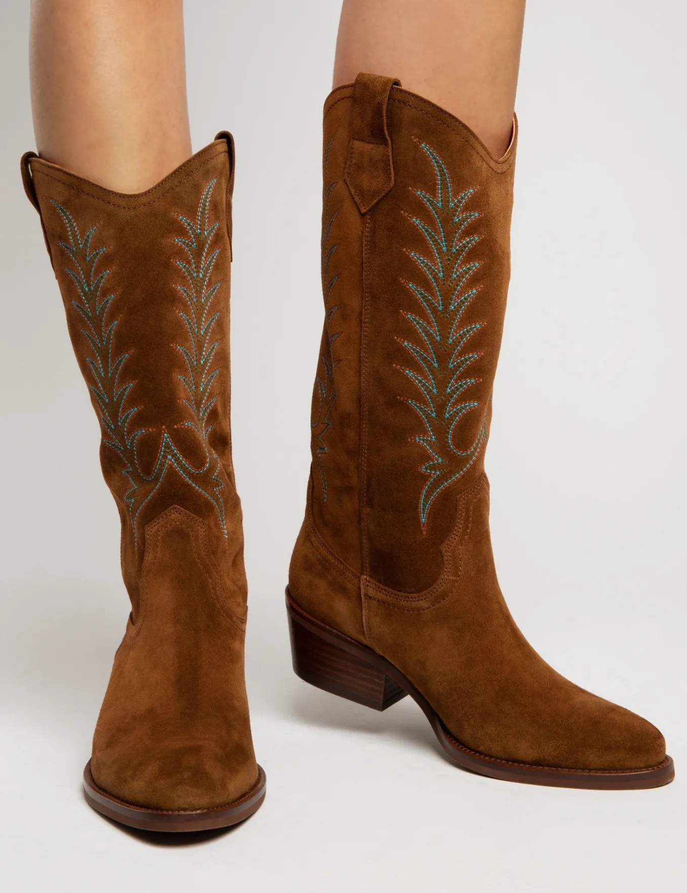 BOY Penelope Chilvers Goldie Embroidered Cowboy Boot